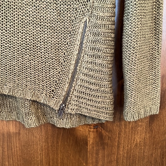 Alya Sweater. Size S. - Picture 3 of 4